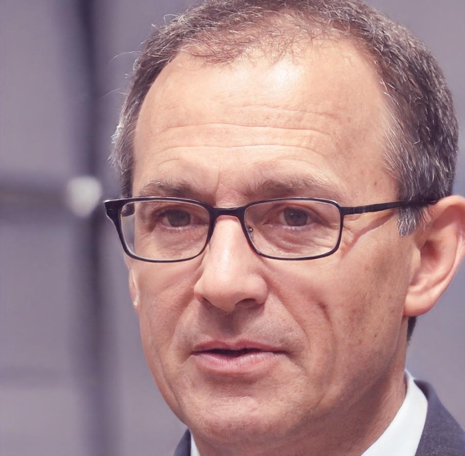 Retrato de Andreu Folch, coordinador académico de Resuvoy